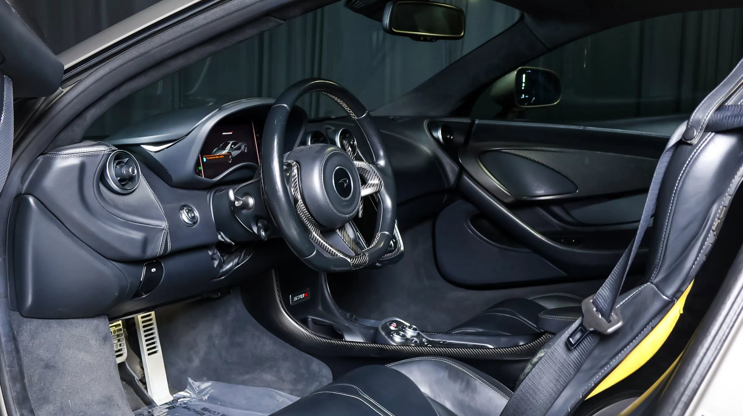 Used 2016 McLaren 570S Coupe RWD image 15