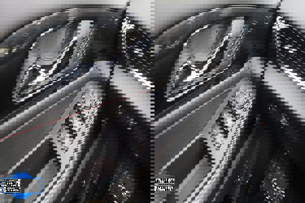 Used 2023 Chevrolet Traverse RS w/ LPO, Floor Liner Package image 39