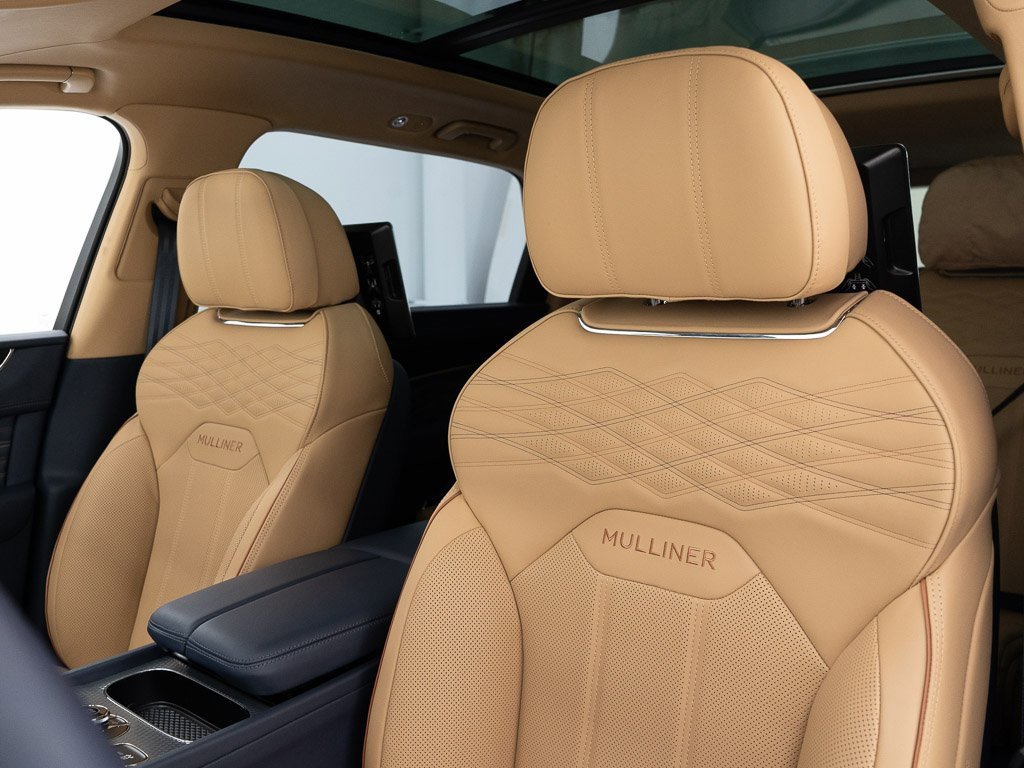 Certified 2025 Bentley Bentayga Extended Wheelbase image 16
