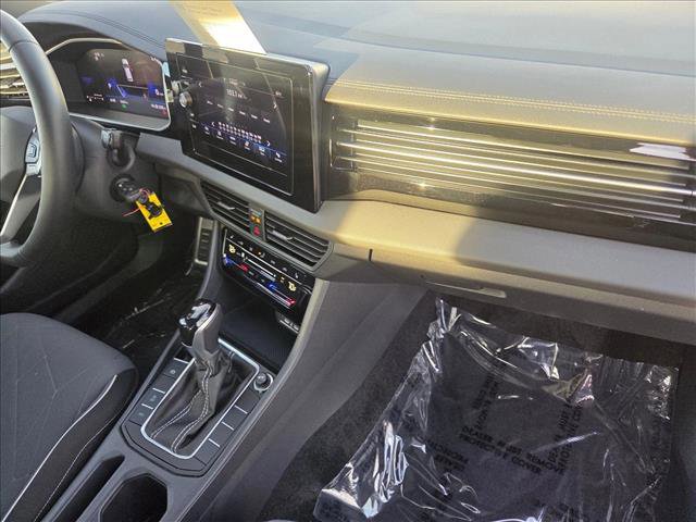 Certified 2025 Volkswagen Jetta Sport image 20