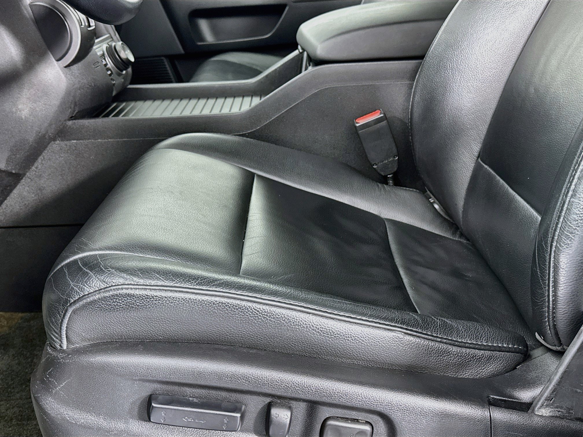Used 2015 Honda Pilot Touring image 19