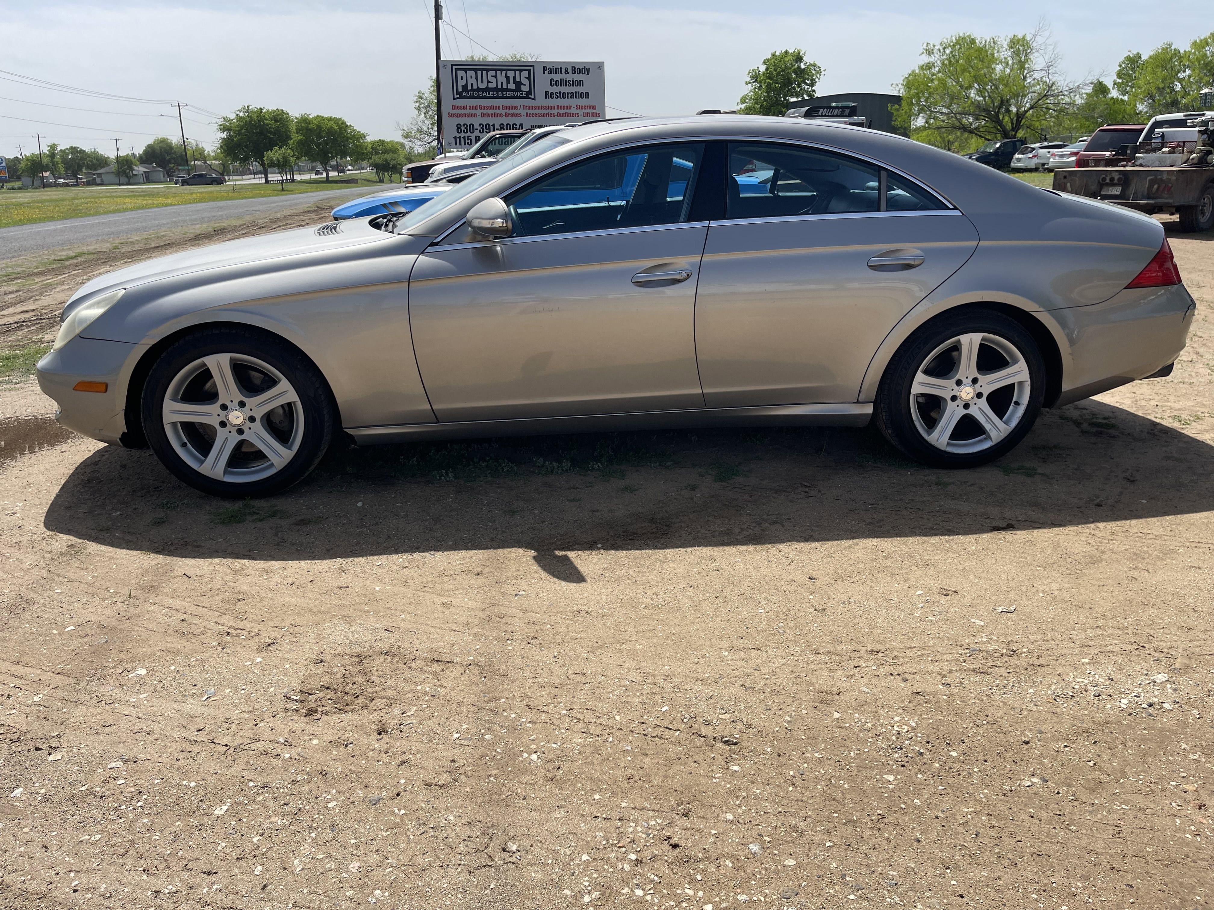 Used 2006 Mercedes-Benz CLS 500 image 2