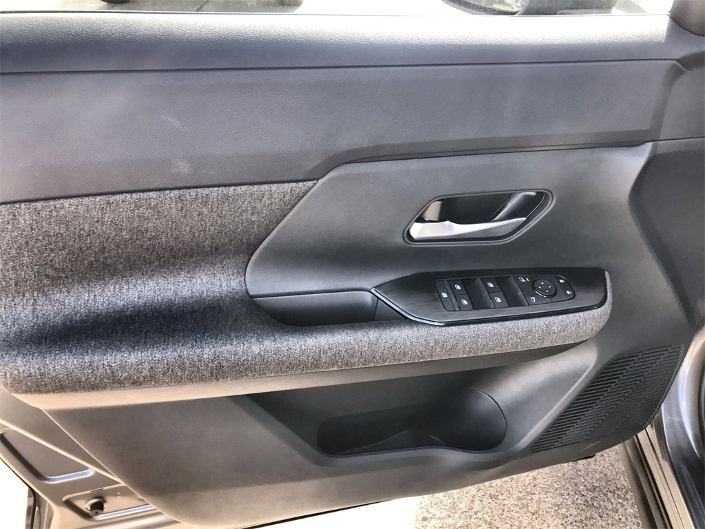 New 2026 Nissan Kicks SV image 13