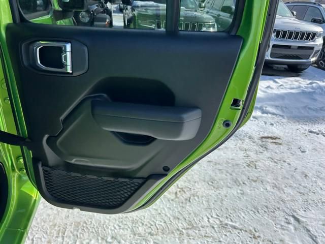 New 2025 Jeep Gladiator Sport image 27