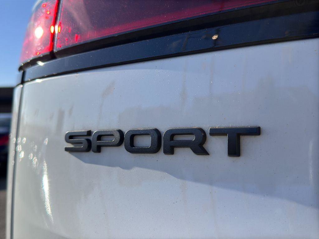 Used 2023 Land Rover Range Rover Sport SE Dynamic image 7