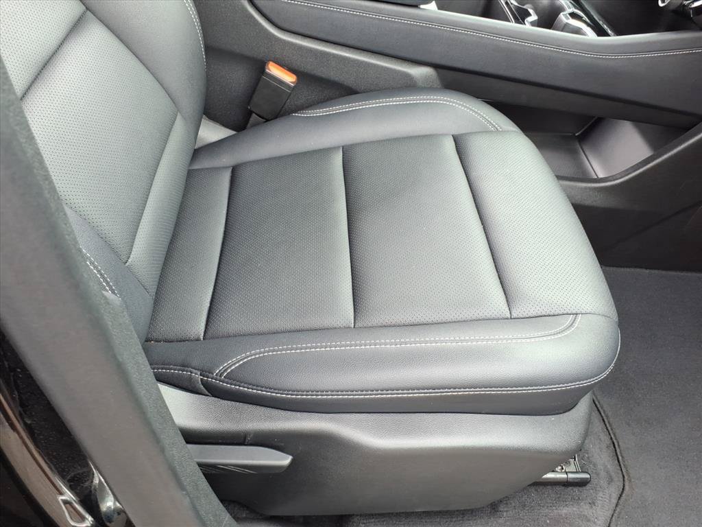 Used 2025 Chevrolet Traverse LT AWD/4WD image 15