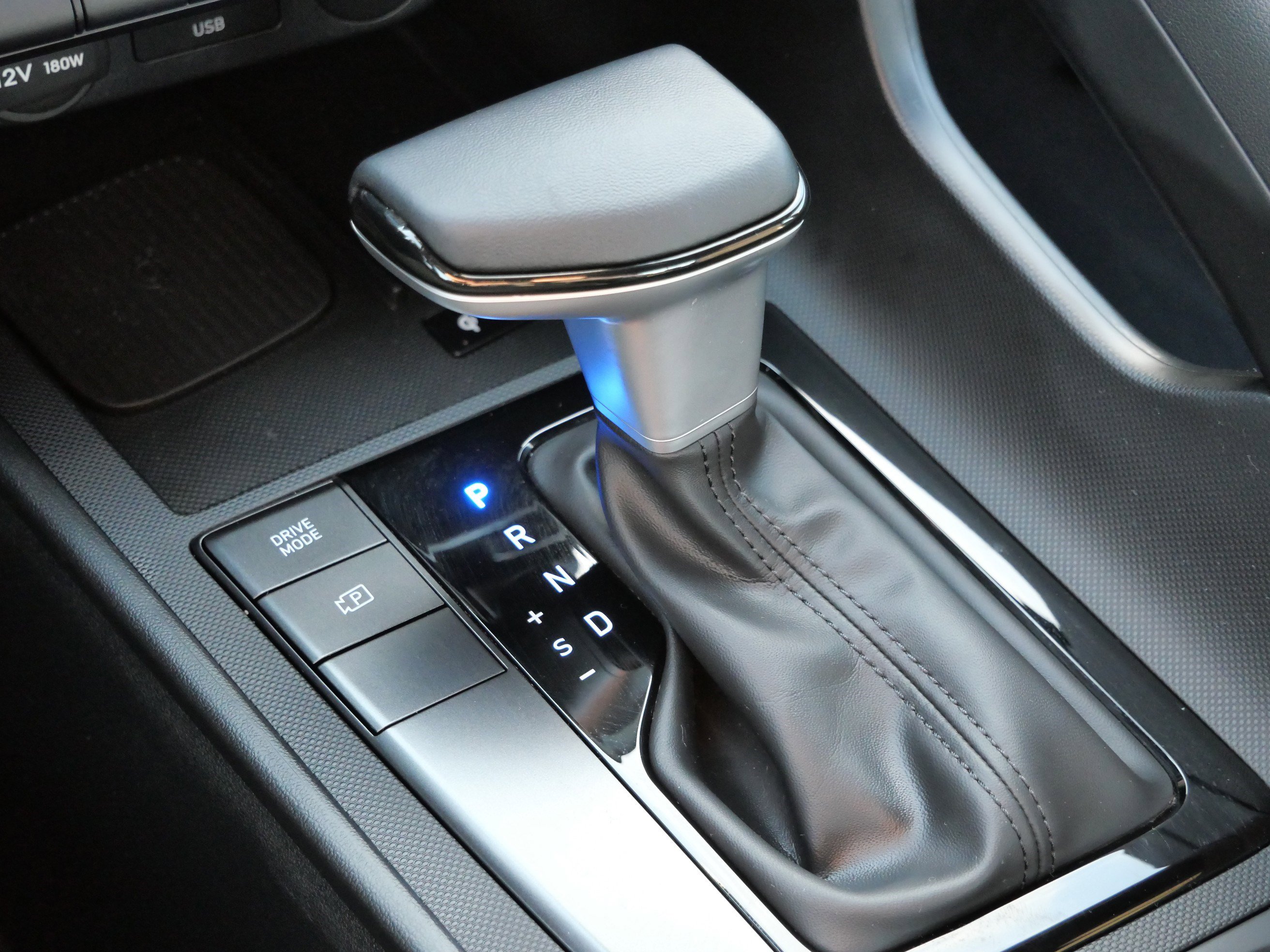 Certified 2025 Hyundai Elantra Sport image 25