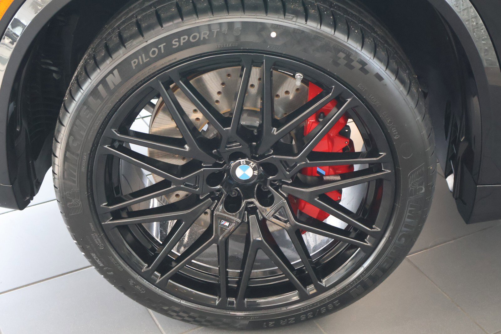 New 2025 BMW X5 M Competition w/ Executive Package image 6