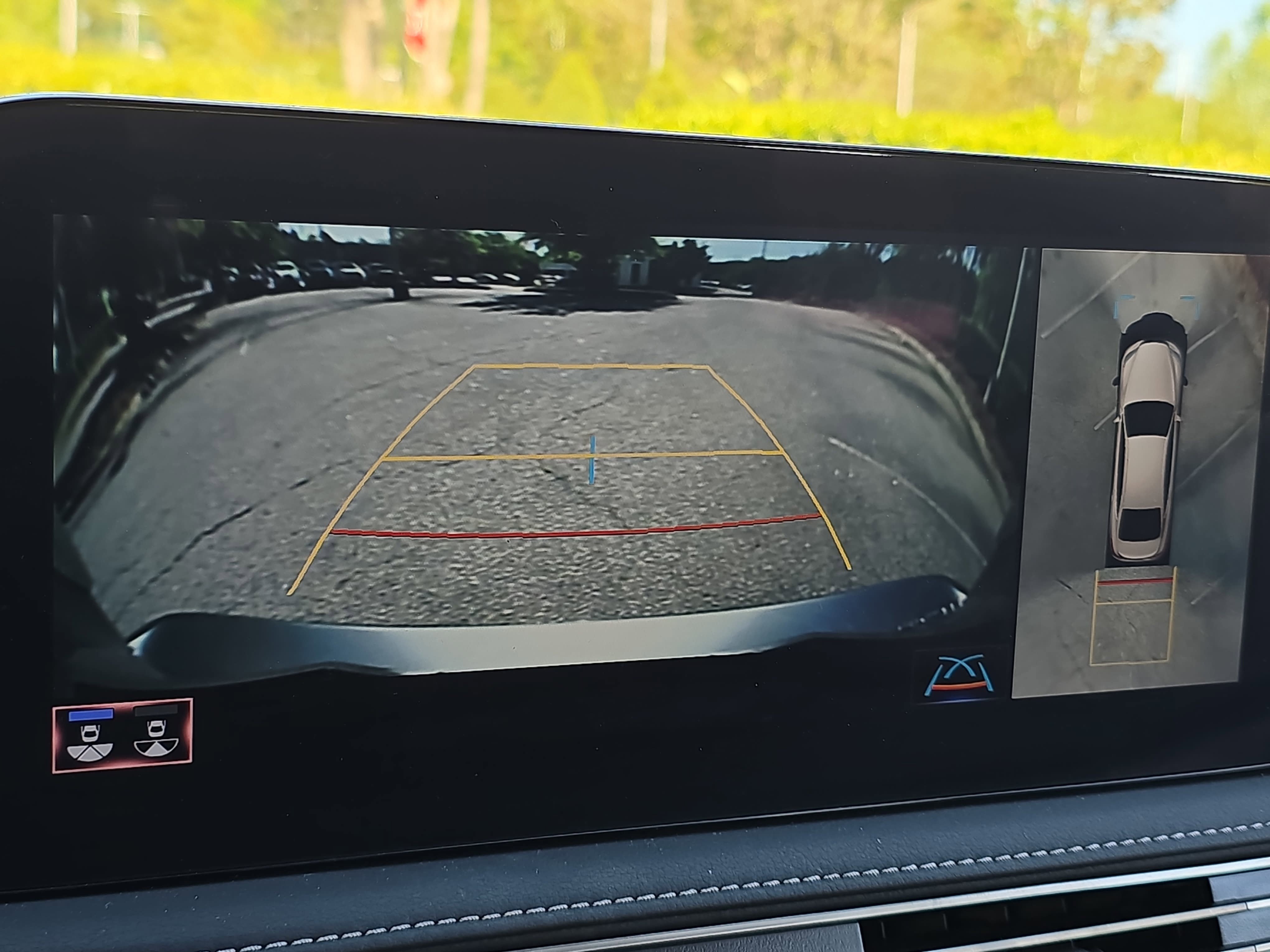 Used 2022 Lexus LS 500 w/ Interior Upgrade Package image 23