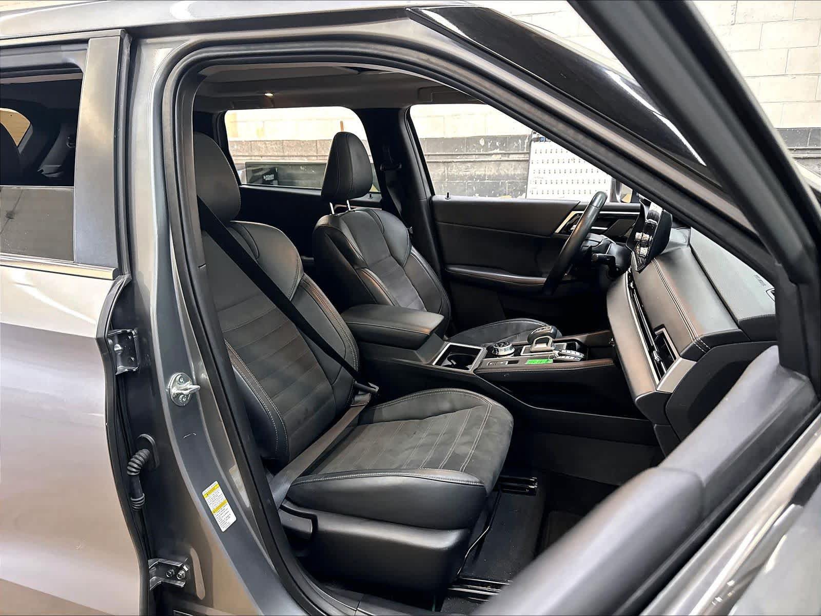 Used 2022 Mitsubishi Outlander SE AWD/4WD image 10