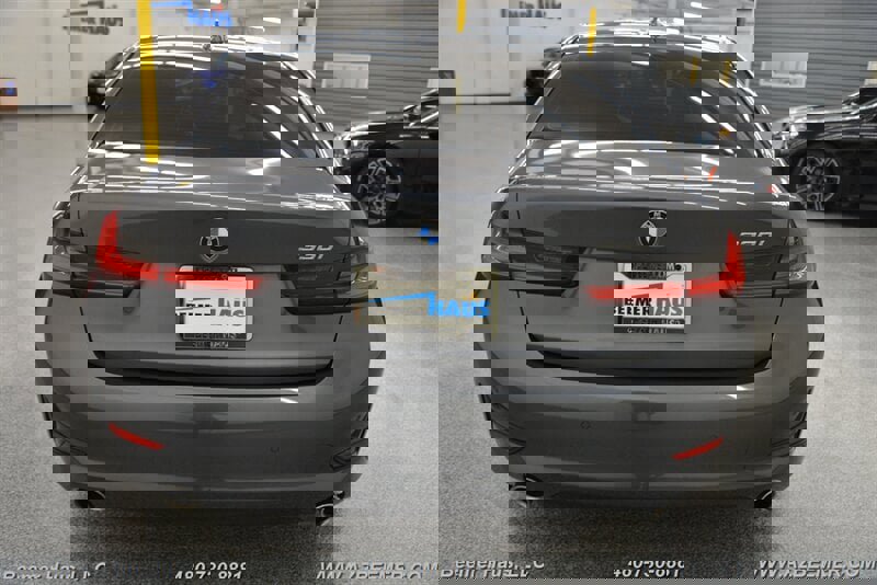 Used 2020 BMW 330i Sedan w/ Convenience Package image 11