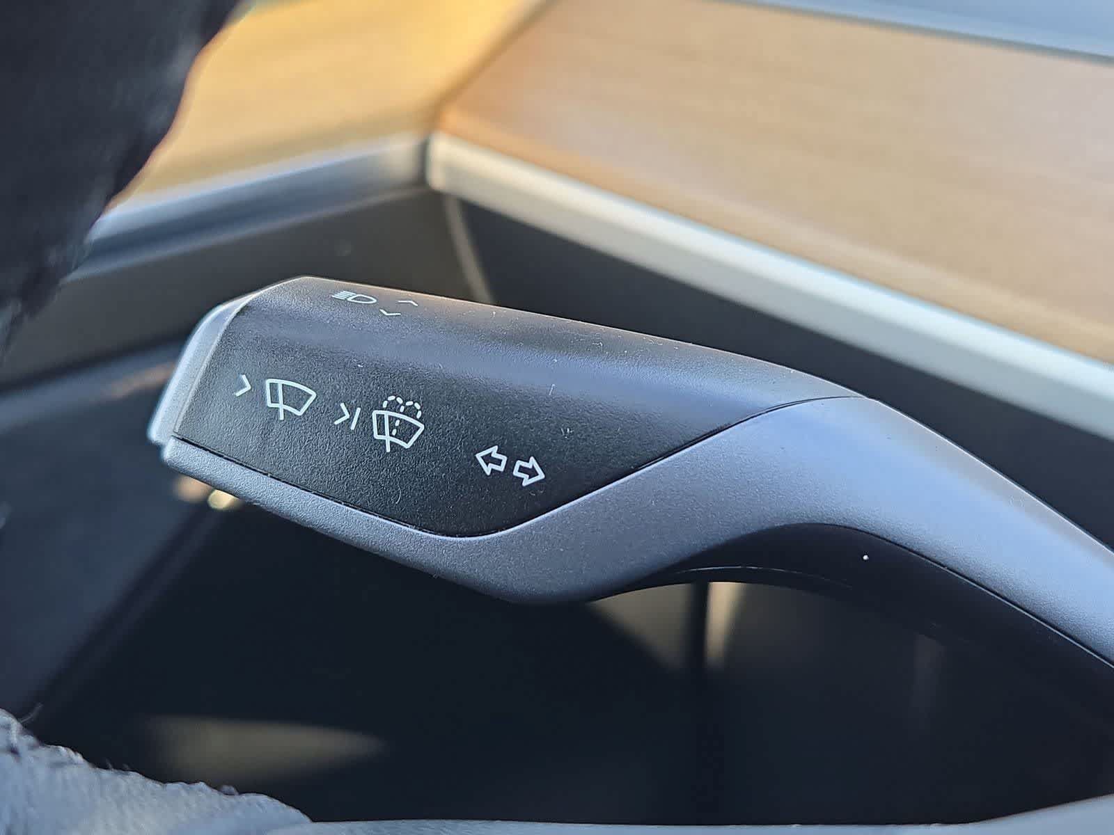 Used 2023 Tesla Model Y AWD image 23