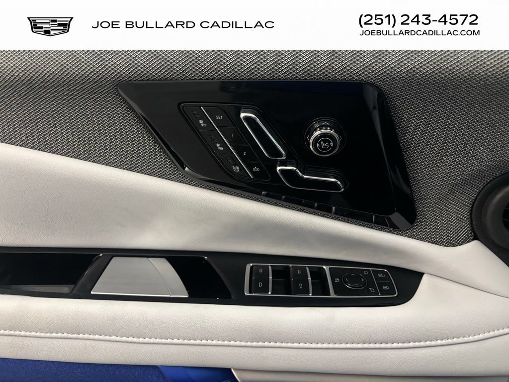 New 2025 Cadillac Optiq Sport 2 w/ LPO, Floor Liner Package AWD/4WD image 6