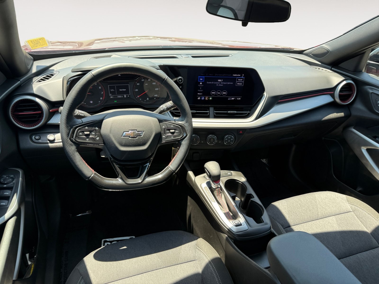 Used 2024 Chevrolet Trax RS w/ Sunroof Package FWD image 15