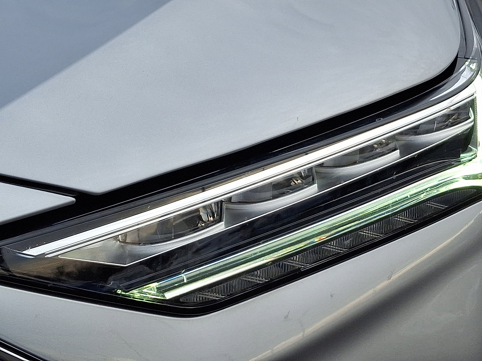 Certified 2025 Acura MDX w/ Technology Package image 9