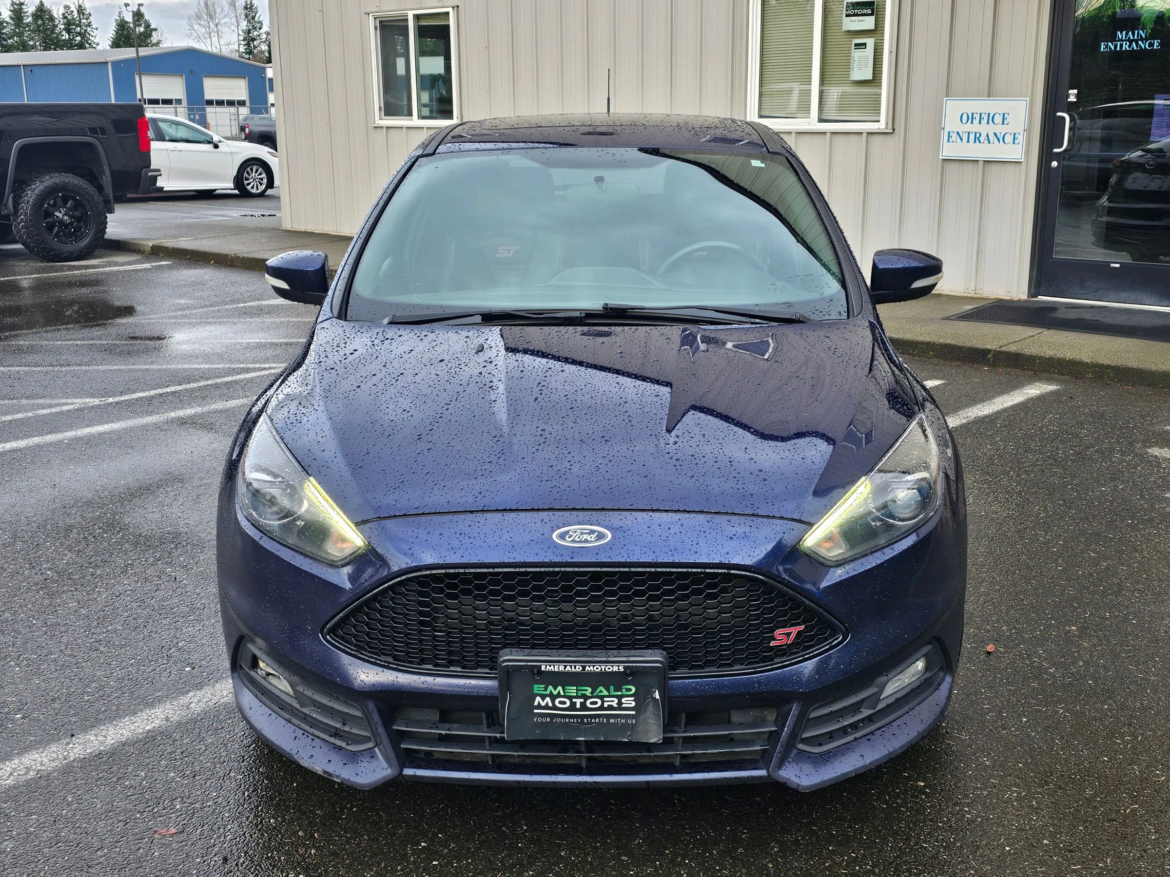 Used 2017 Ford Focus ST image 8