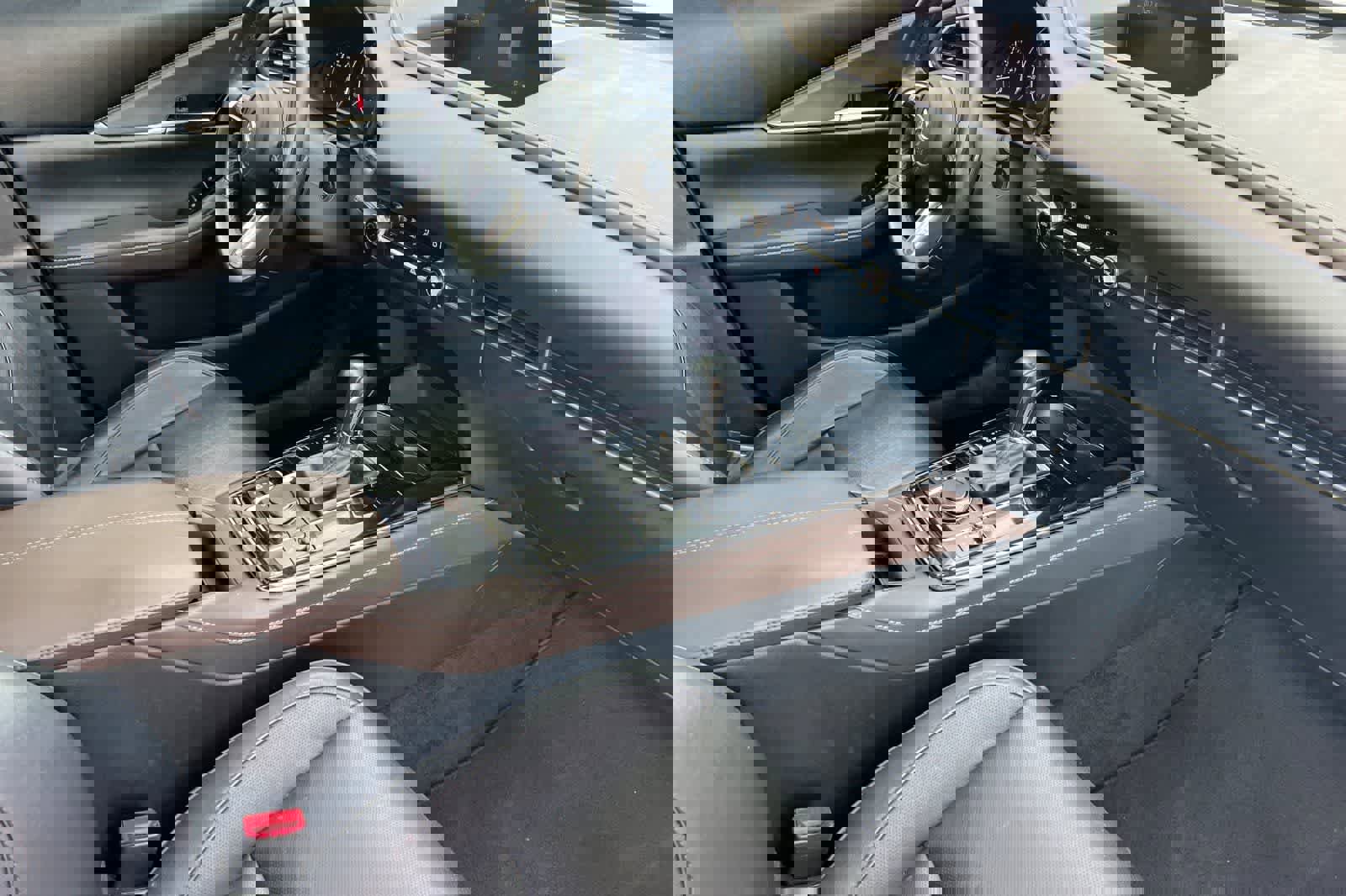 Used 2024 MAZDA CX-30 AWD 2.5 S w/ Premium Package image 18