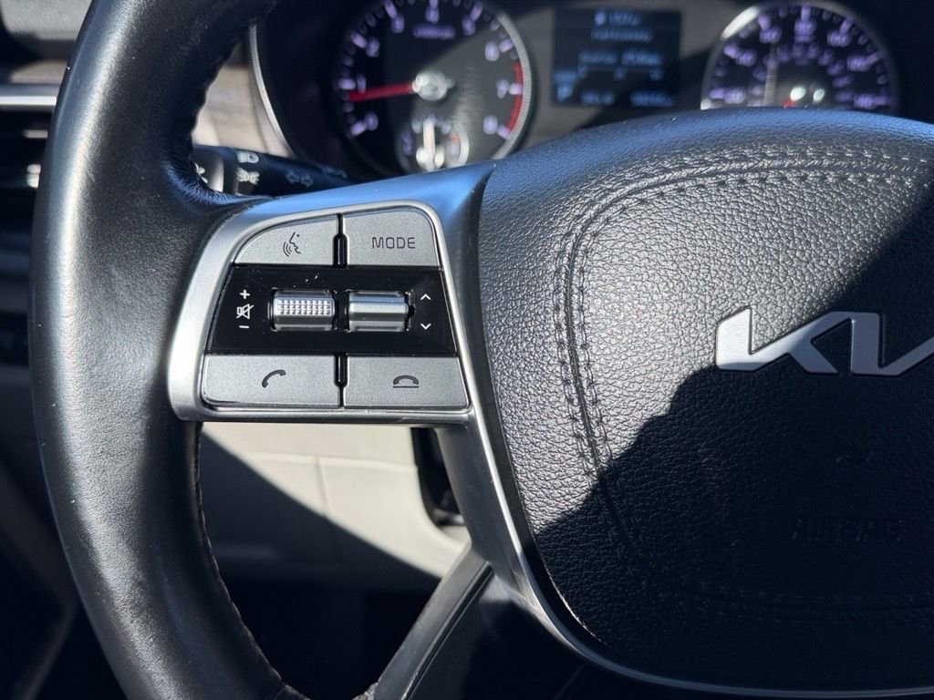 Used 2022 Kia Telluride EX w/ EX Premium Package image 18