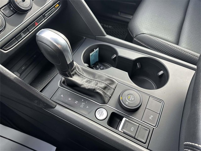 Certified 2021 Volkswagen Atlas Cross Sport SE image 31