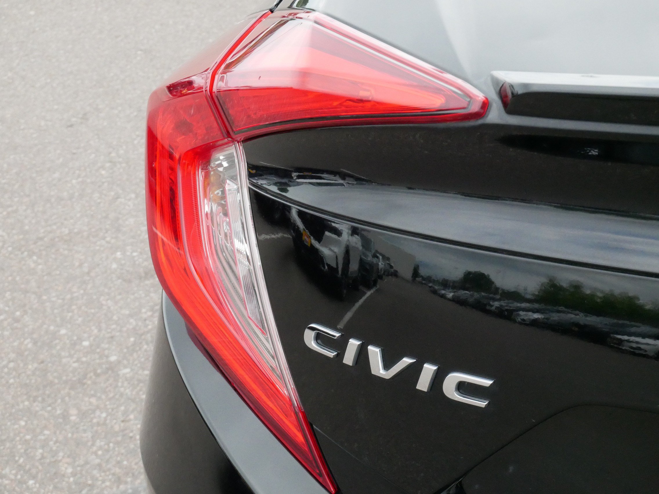 Used 2016 Honda Civic Touring image 10