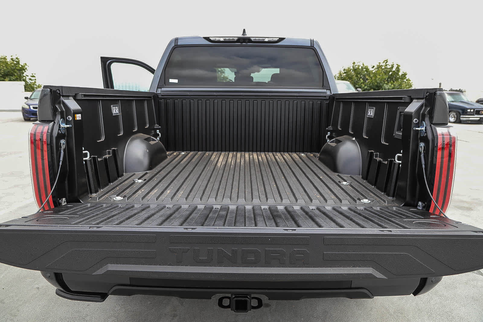 New 2026 Toyota Tundra Platinum AWD/4WD image 12