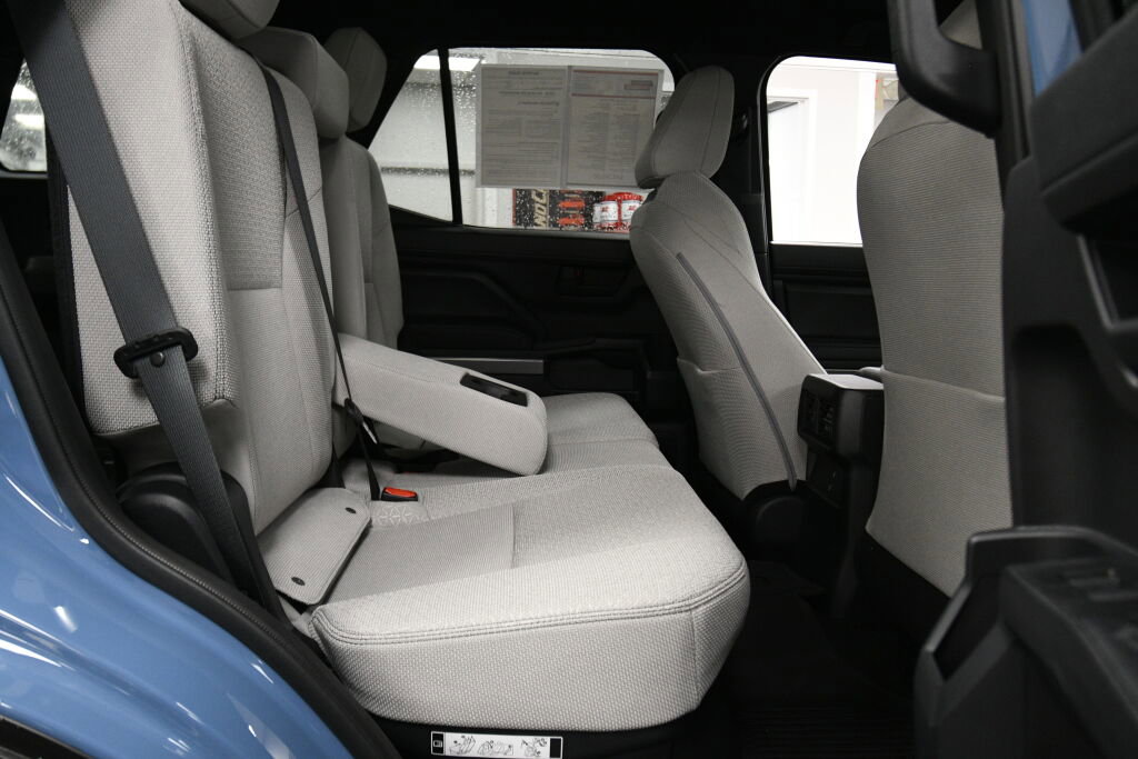 Used 2025 Toyota 4Runner SR5 image 22