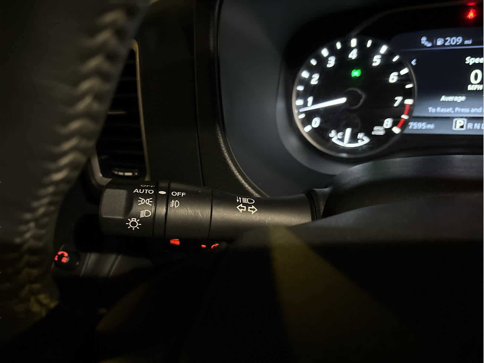 Used 2024 Nissan Frontier SL w/ Technology Package image 19