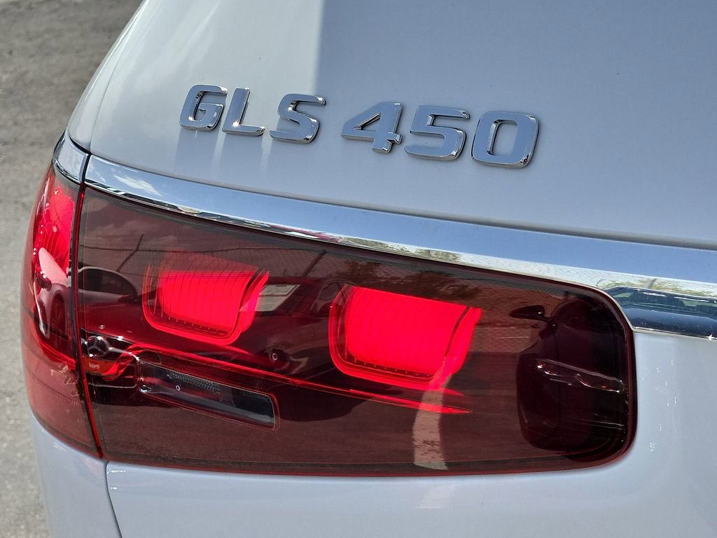 New 2026 Mercedes-Benz GLS 450 4MATIC image 9