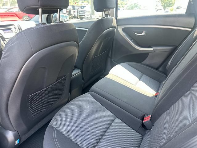 Used 2016 Hyundai Elantra GT FWD image 17