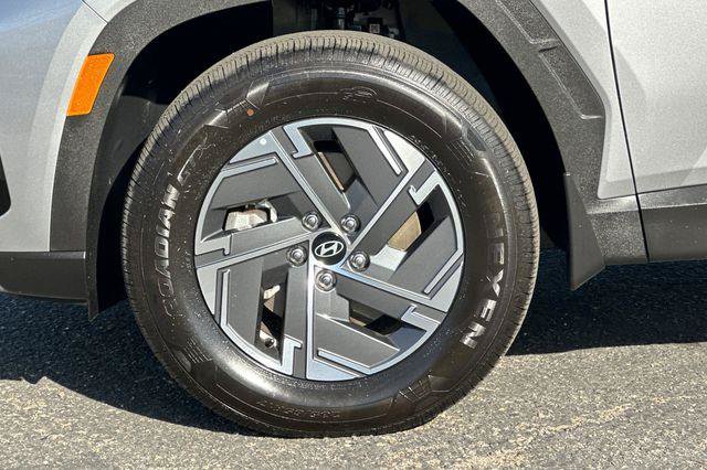 Certified 2026 Hyundai Tucson Blue SE AWD/4WD image 26