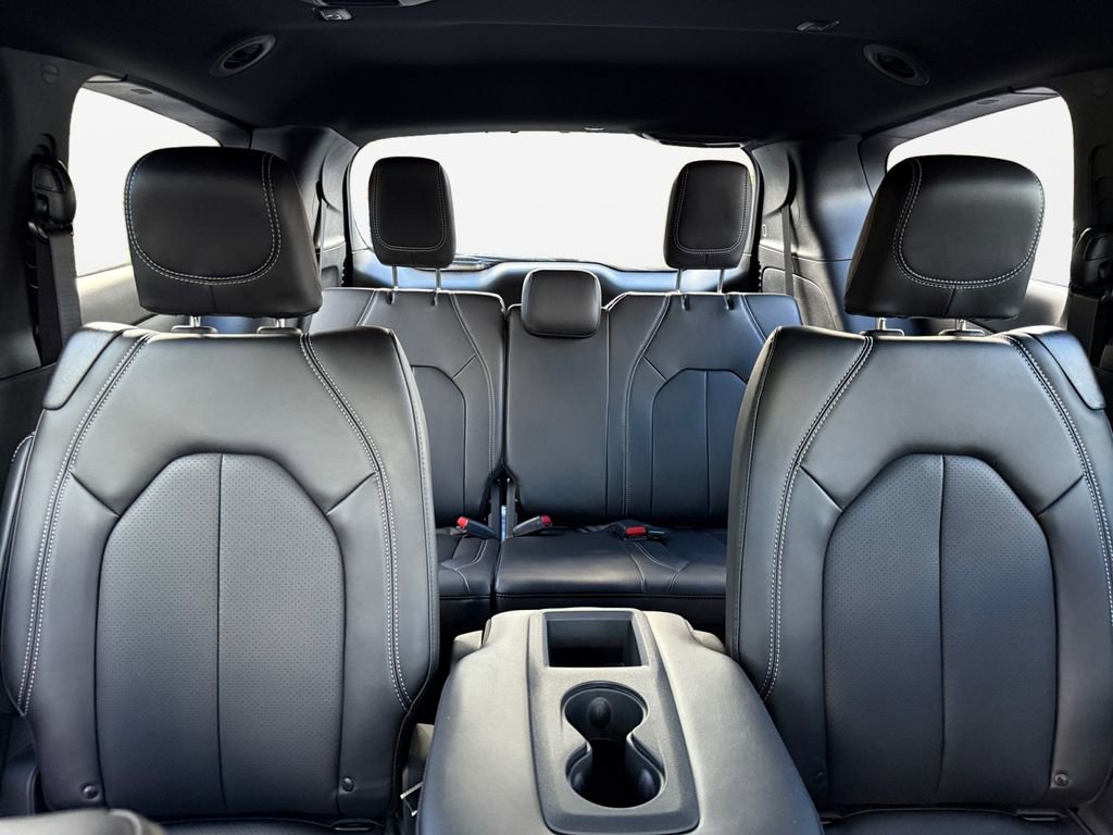 New 2026 Chrysler Pacifica Select image 16