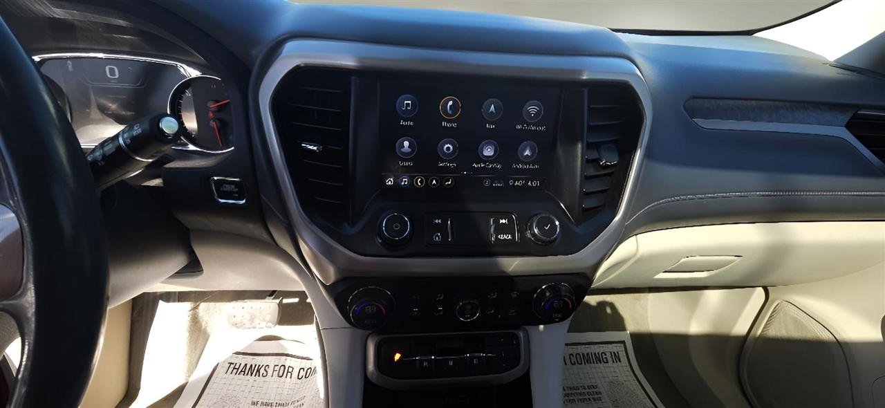 Used 2020 GMC Acadia Denali w/ Technology Package AWD/4WD image 14