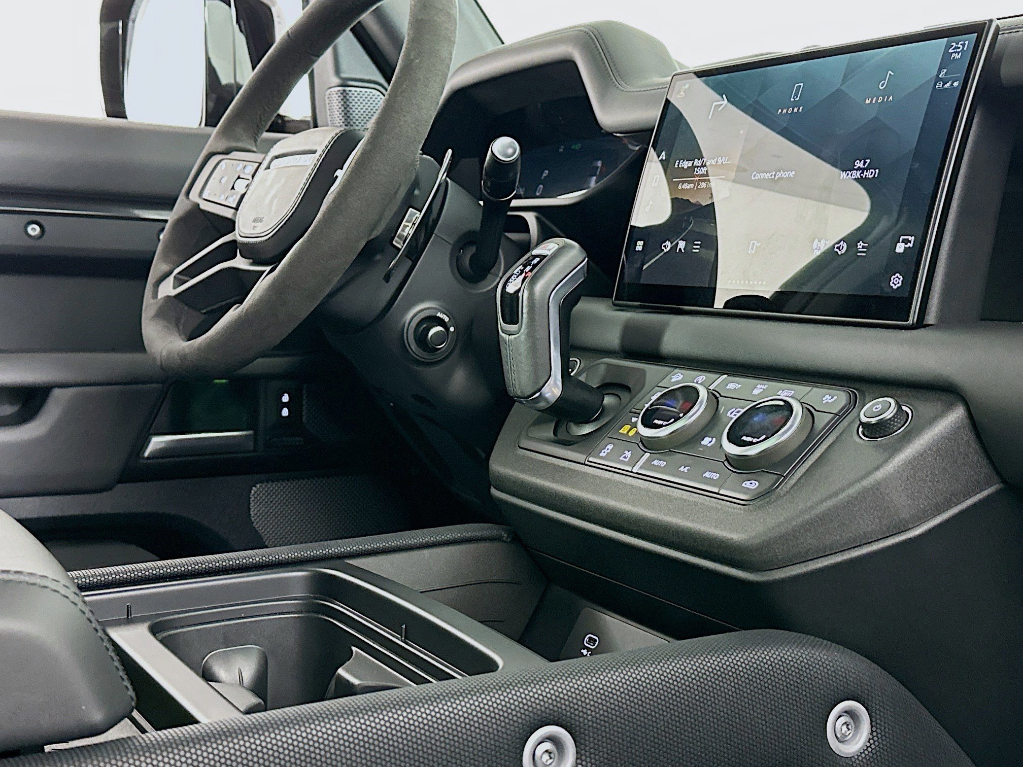 Used 2024 Land Rover Defender 110 Carpathian Edition image 29