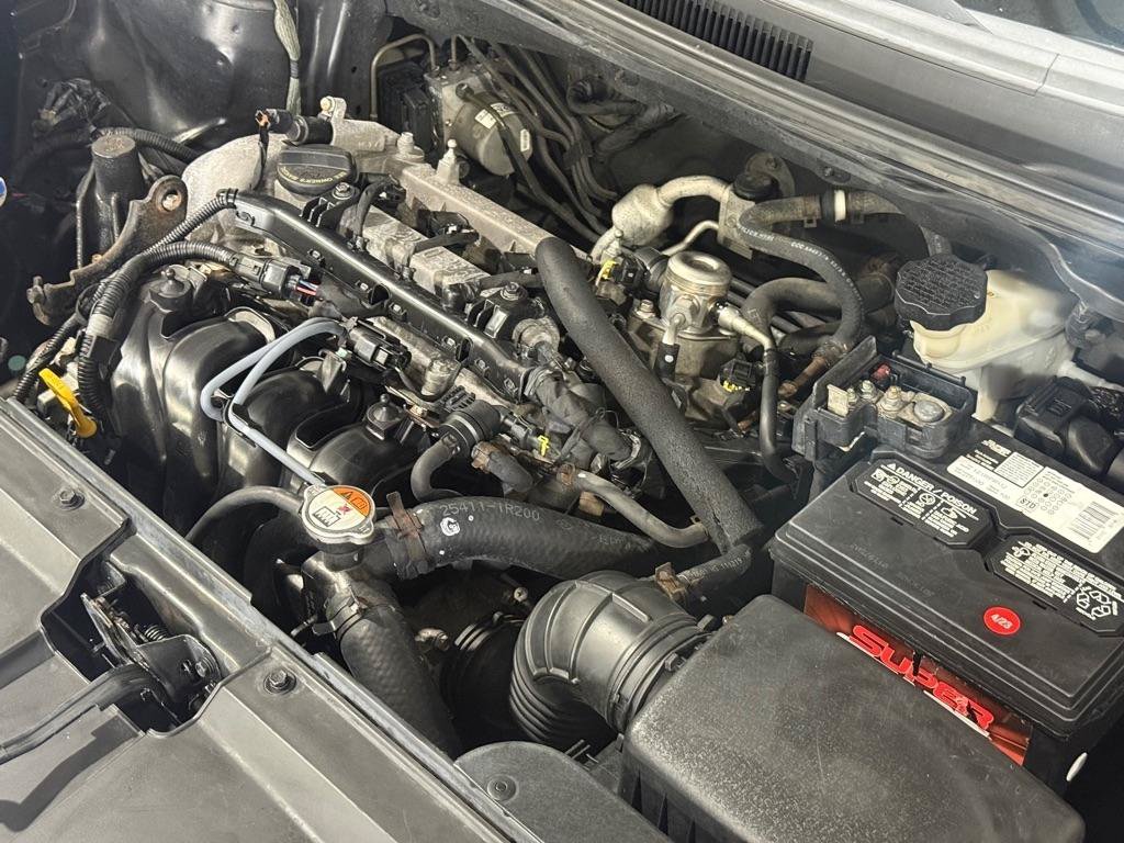 Used 2012 Hyundai Veloster w/ Style Pkg FWD image 36