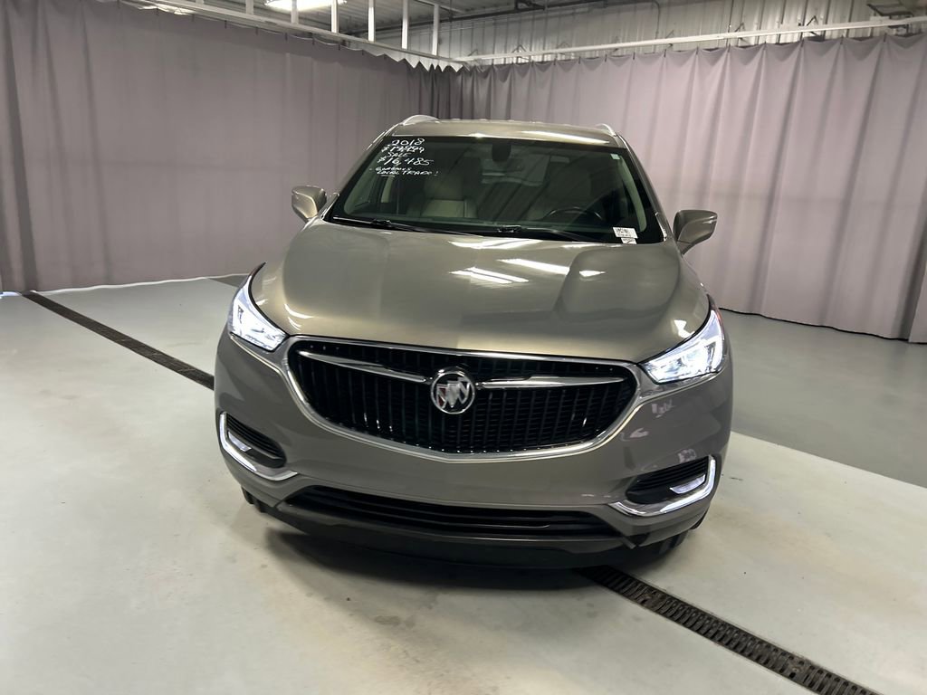 Used 2018 Buick Enclave Essence w/ Trailering Package AWD/4WD image 2