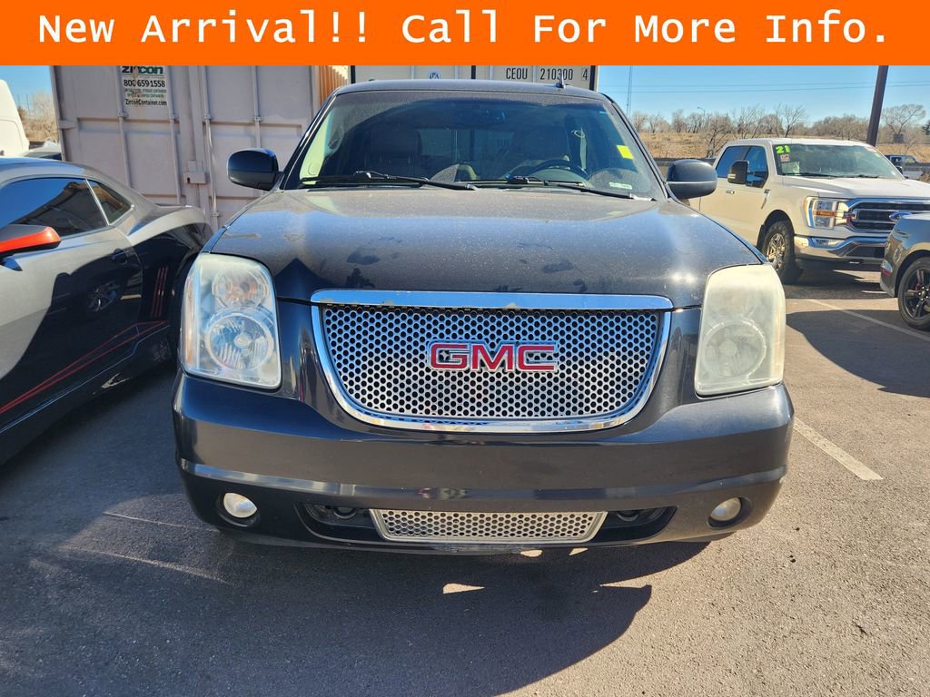 Used 2011 GMC Yukon Denali image 3