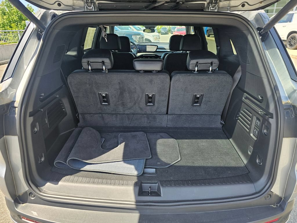 Used 2025 Buick Enclave Preferred w/ Power Package AWD/4WD image 15