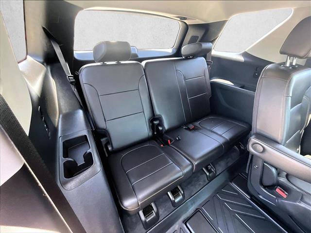 Used 2021 Chevrolet Traverse RS FWD image 29