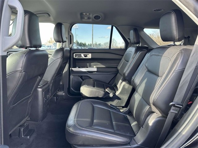 Used 2023 Ford Explorer XLT w/ Equipment Group 202A image 13