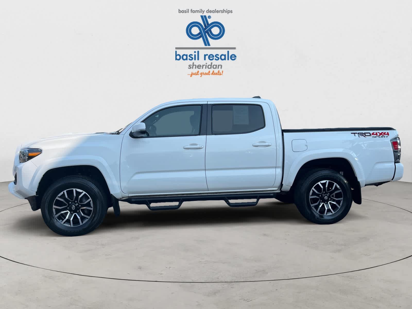 Used 2023 Toyota Tacoma TRD Sport AWD/4WD image 3