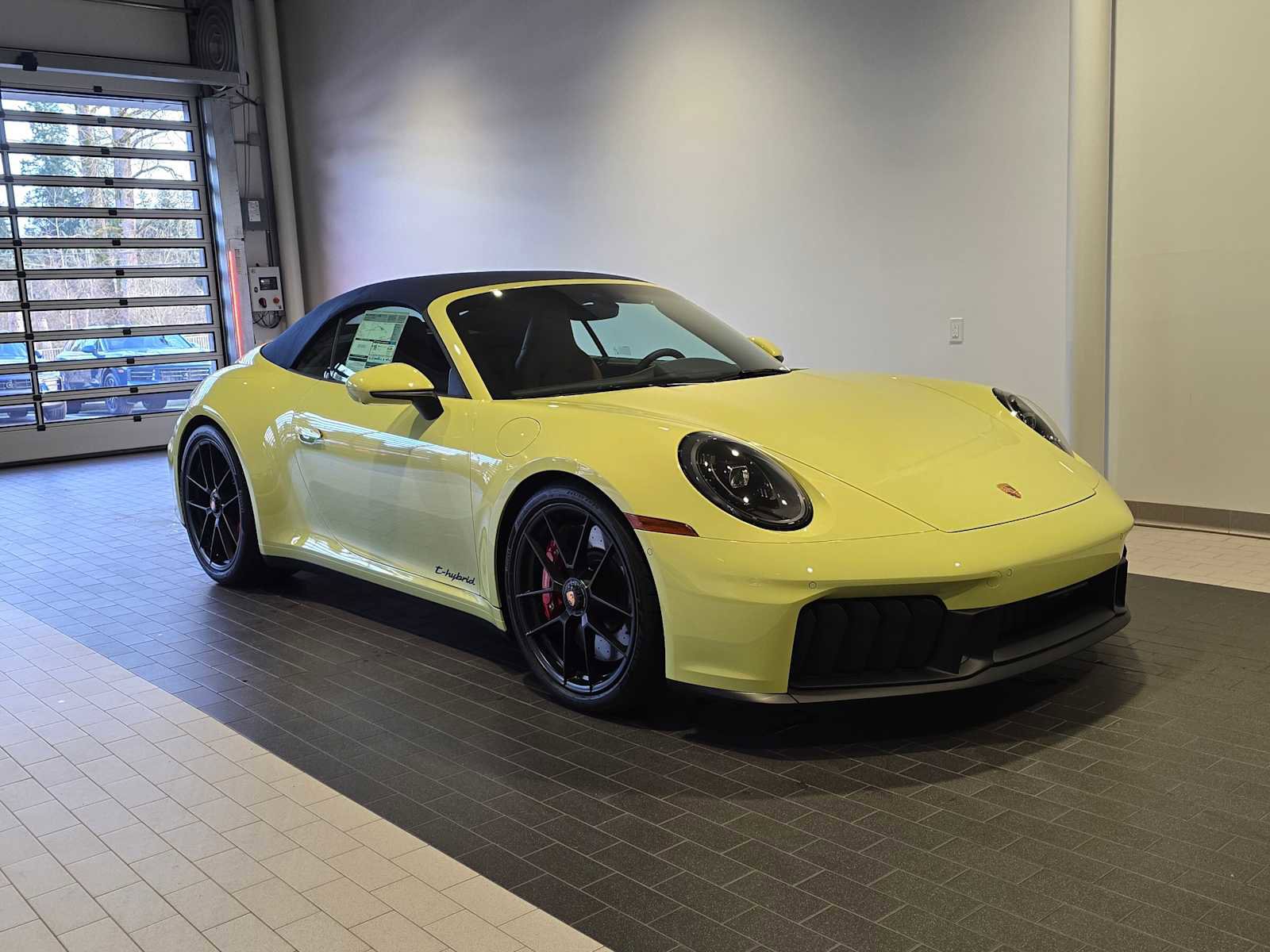 New 2026 Porsche 911 Carrera 4 GTS image 8