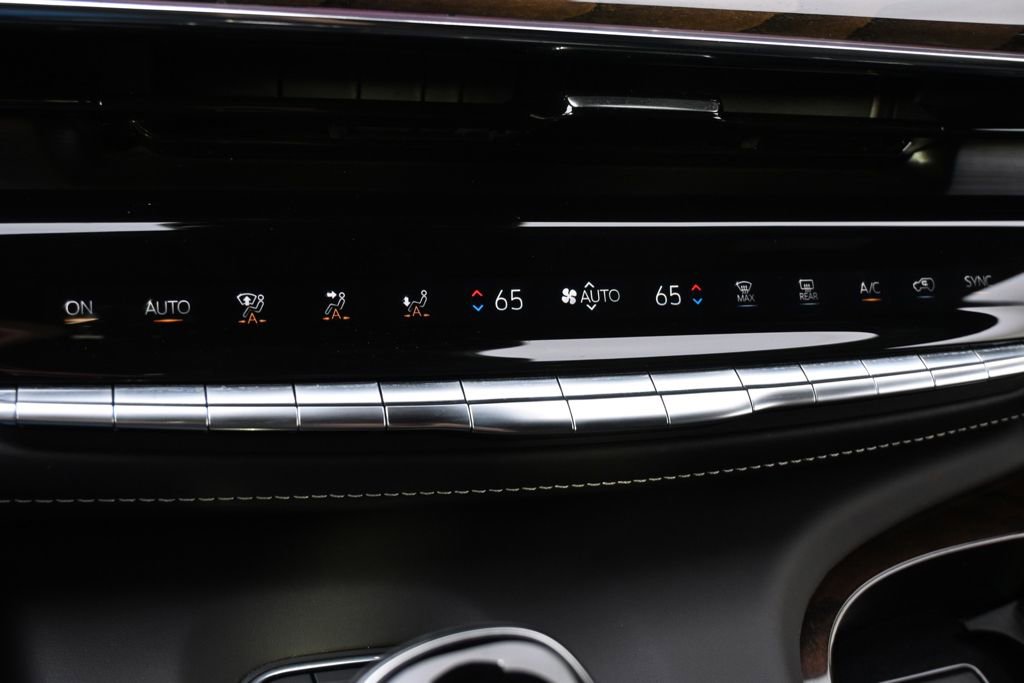 Used 2023 Cadillac Escalade Sport Platinum w/ LPO, ONYX Package AWD/4WD image 33