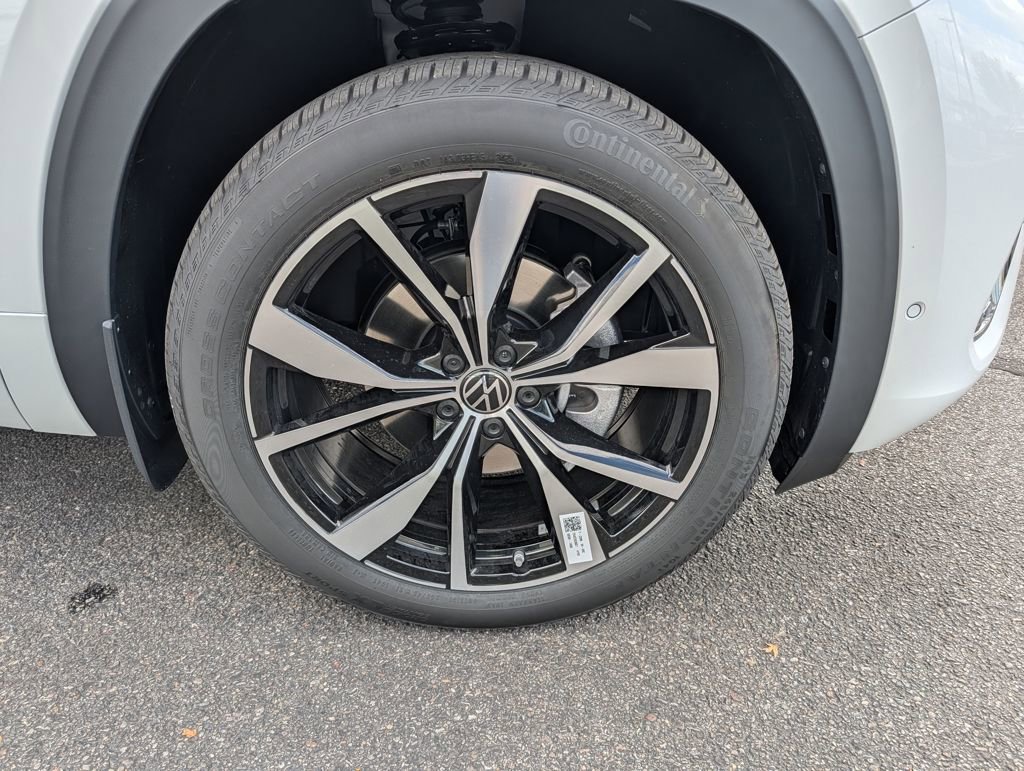 New 2026 Volkswagen Atlas Cross Sport SEL Premium R-Line image 23