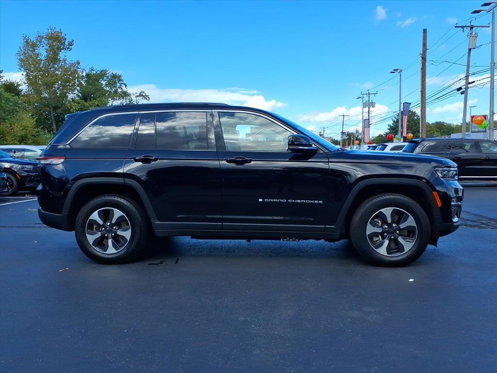 Used 2024 Jeep Grand Cherokee Limited 4xe image 2