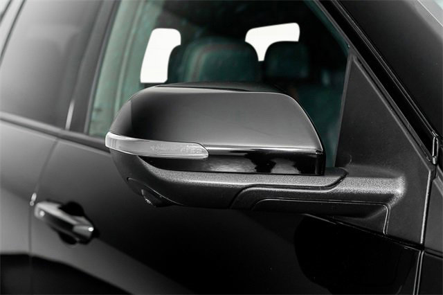 Used 2026 Chevrolet Traverse RS image 55