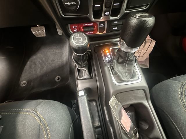 Used 2024 Jeep Wrangler Willys AWD/4WD image 21