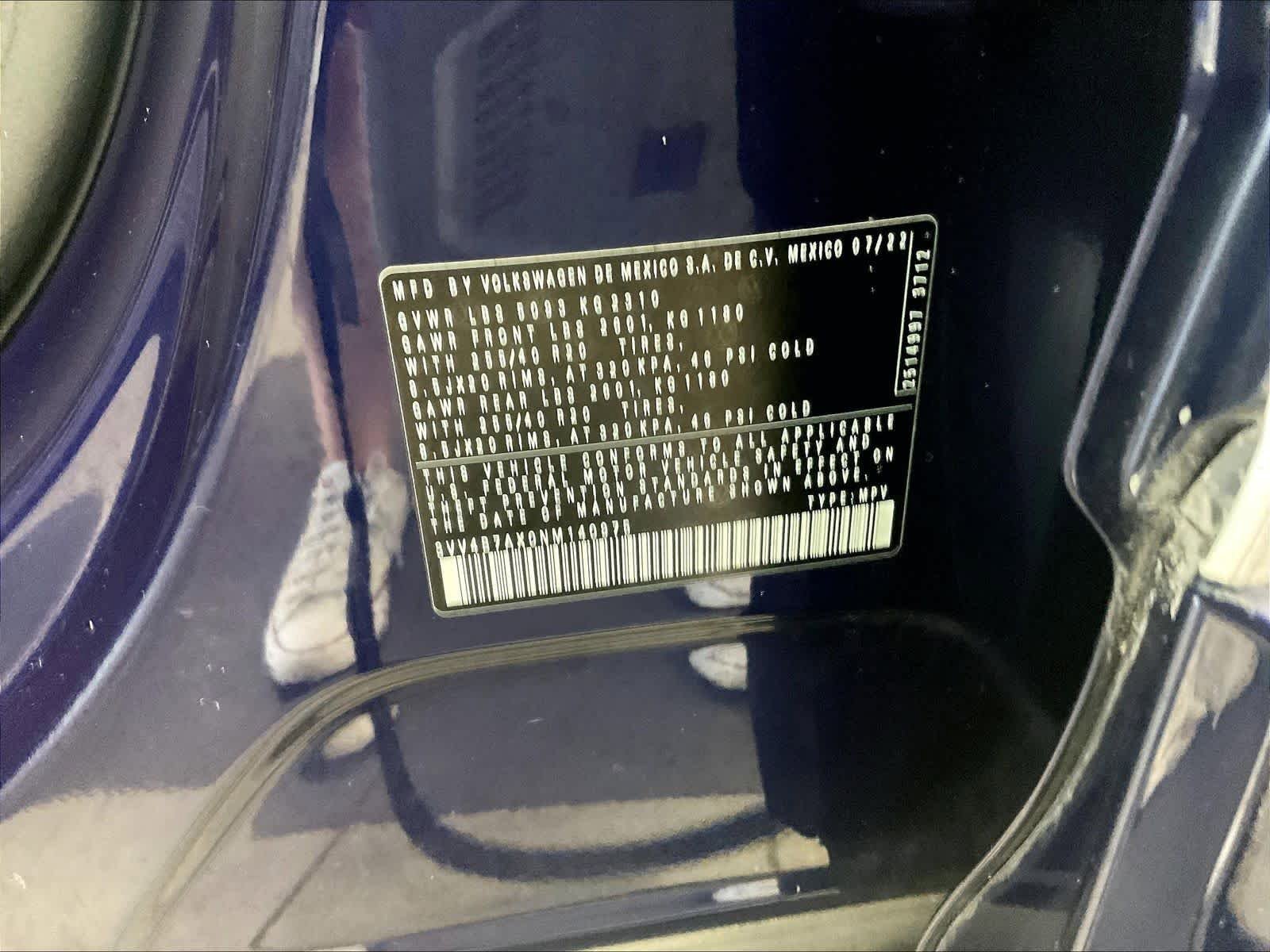 Used 2022 Volkswagen Tiguan SEL R-Line AWD/4WD image 35