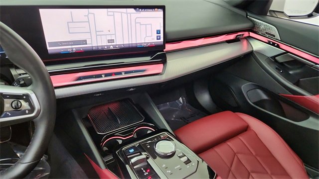 Used 2025 BMW i5 eDrive40i w/ M Sport Package image 43