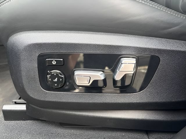 Used 2022 BMW X5 M w/ Competition Package 2 AWD/4WD image 20