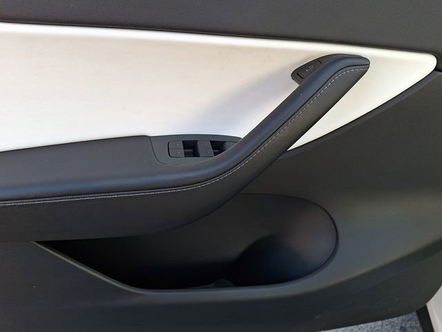 Used 2021 Tesla Model Y Long Range image 15